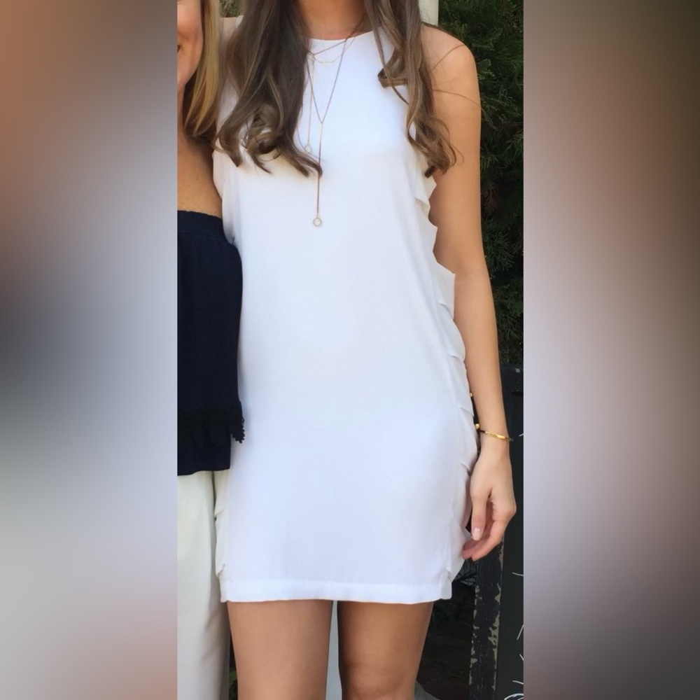 BCBGMaxAzria White mini dress size 4